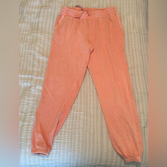 Old Navy Joggers - Picture 5 of 6